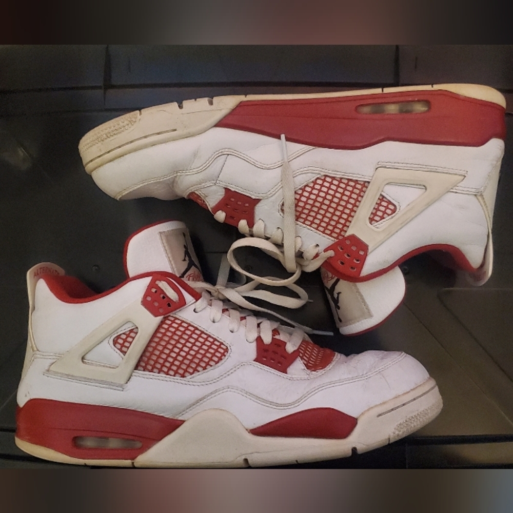 Jordan 4